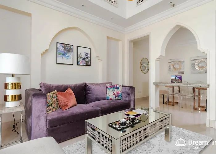 Dream Inn Apartment- Tajer Souk Al Bahar