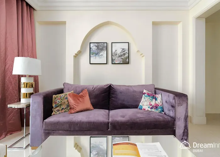 Dream Inn Apartment- Tajer Souk Al Bahar